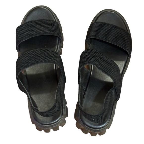 Chunky black platform sandals with stretchy strap - Picture 3 of 4